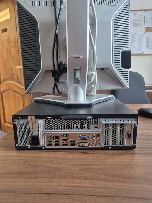 Zestaw  Komputer PC  Monitor sprawny