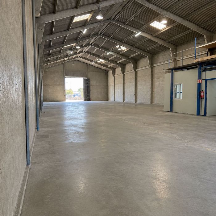 Armazém industrial 1500m2