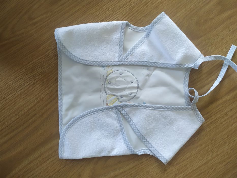 Babete com mangas plastificado - Novo