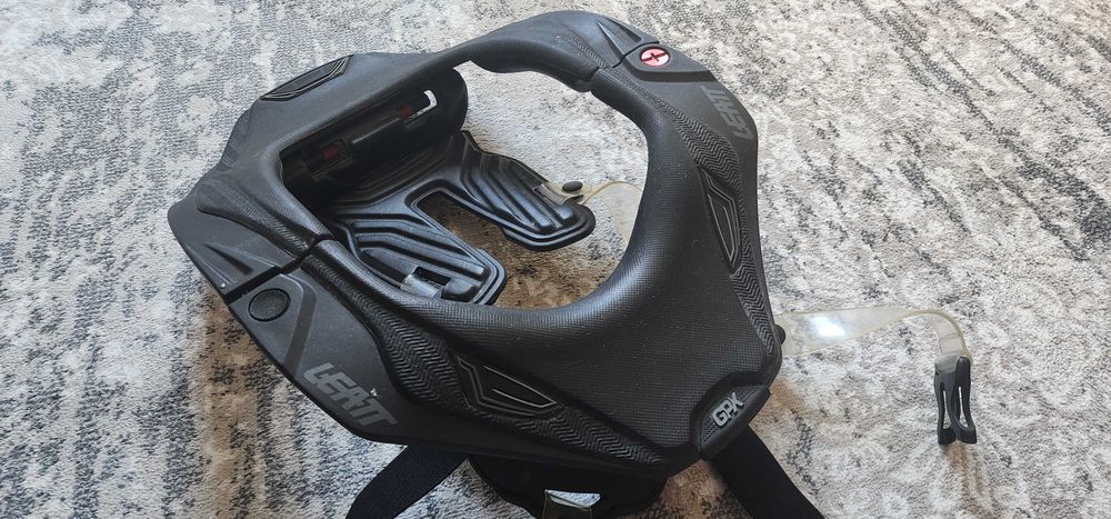 Dois Leatt Brace GPX 5.5