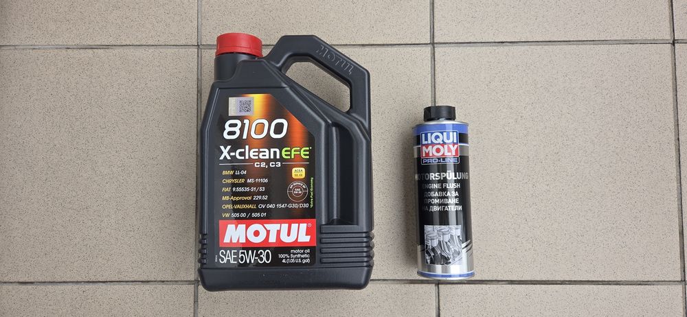 Olej Motul 8100 X-Clean EFE 5W30 4L+ Pro-Line Engine Flush 0,5L