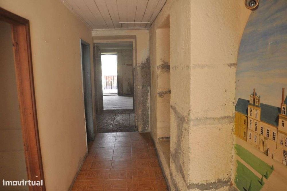 Casa para Restauro em Abação