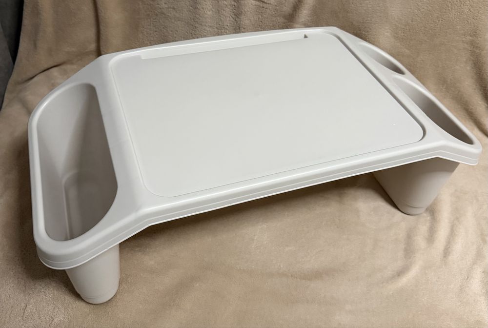 Стіл- підніс переносний для їжи або ноутбука