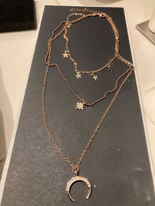 Selene da Marvellia, Uma joia deslumbrante.