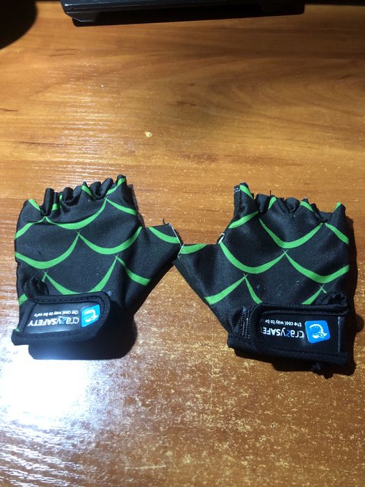 Продам детские вело перчатки