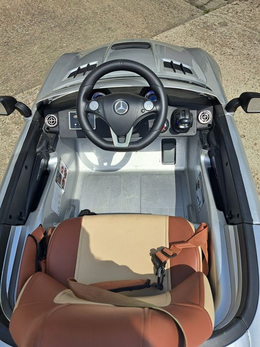 Samochód elektryczny Mercedes-Benz SLS AMG