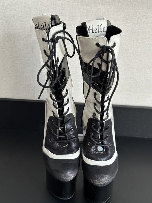 Стрипи Hella Heels