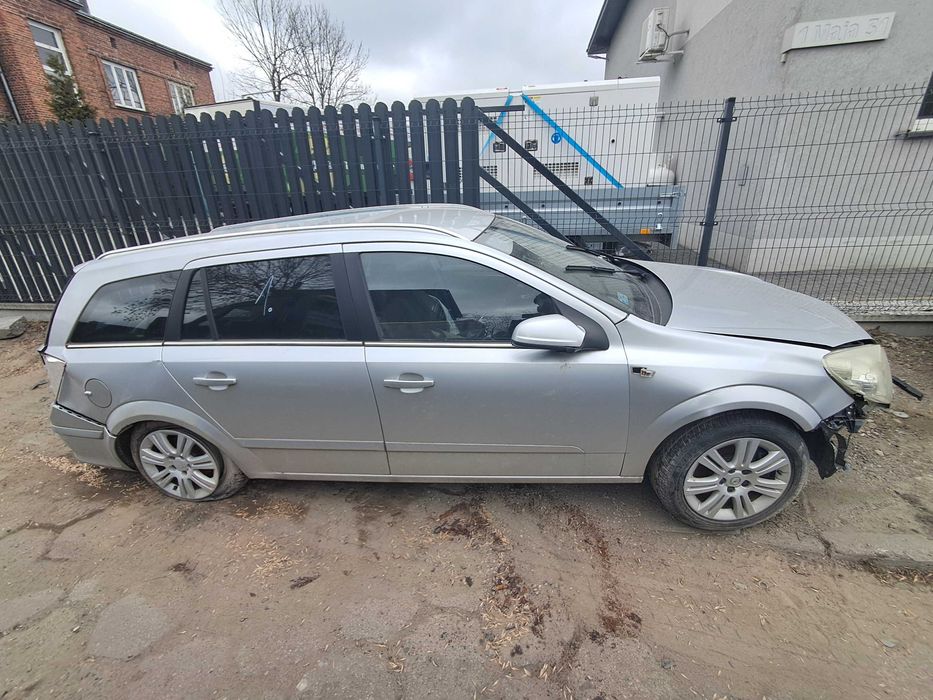 2007 Opel Astra H 1.9 CDTI Z19DTH 150KM M32 Silnik Skrzynia części