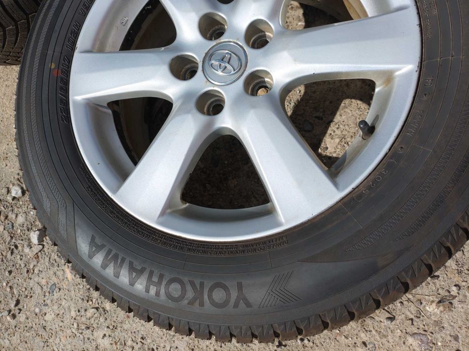 Felga 17" Toyota + opona zimowa