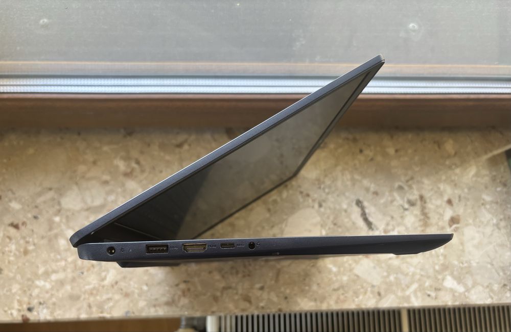 Lenovo IdeaPad 1 15amn7 Amd Ryzen 3 7320u Ram 4gb M2 128gb 15.6” FHD