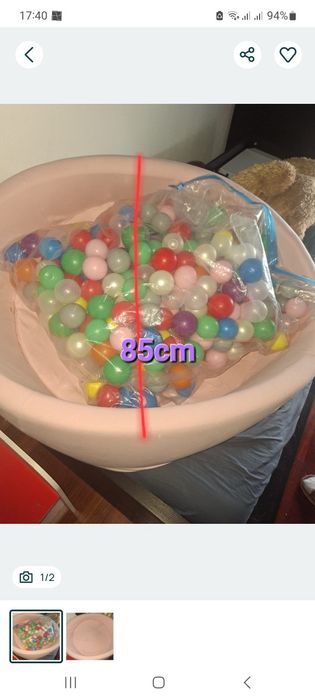 Piscina em esponja com bolas