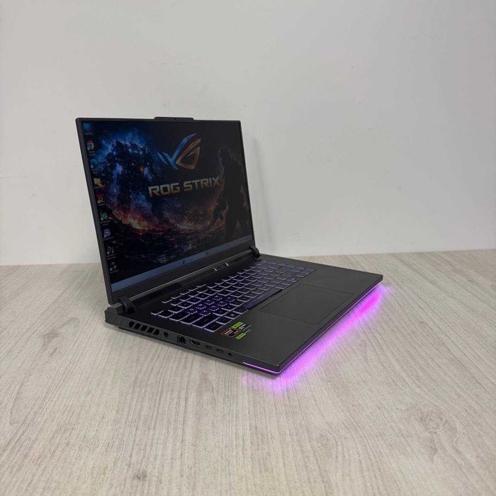 Asus ROG Strix G16 G614PP 165Hz Ryzen 9 7945HX 16GB DDR5 SSD 512GB NVMe RTX 5070