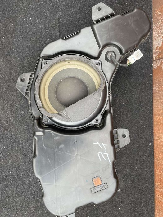 Сабвуфер hyundai santa fe 963804z210
