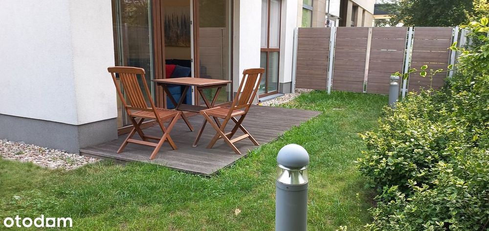Dwupokojowe, komfortowe, w centrum, z ogródkiem