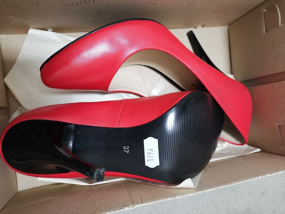 Buty czerwone obcasy r. 37