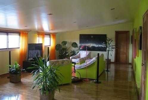 Quarto em moradia, com todas as despesas incluídas e limpeza partes comuns, nos Parceiros, Leiria