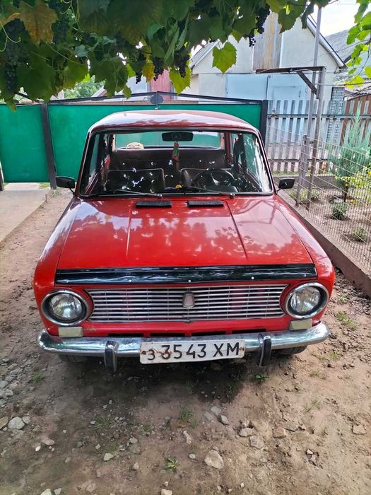 Продам ВАЗ-2101,1979року по технічному паспорту,машина в гарному стані сів і поїхав, знаходиться в селищі Стара Синява, Хм.обл