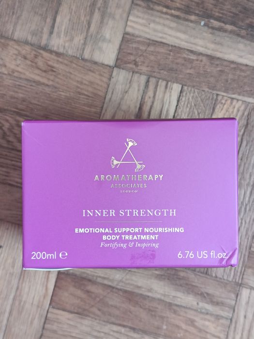 Aromatherapy associates london emotional support nourishing body treat