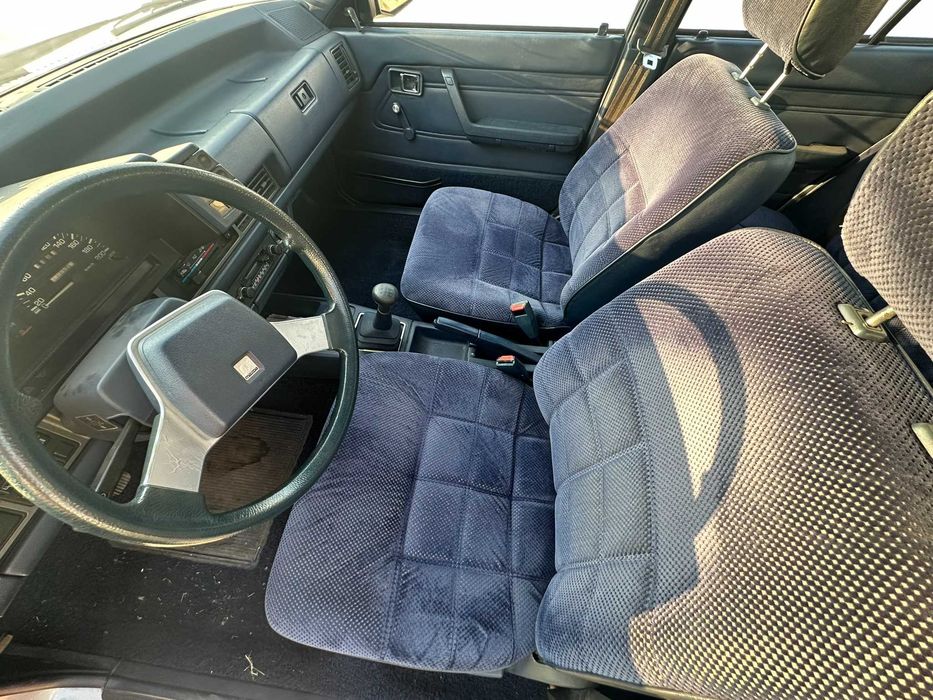 Vendo clássico Mazda 626 LX 1983