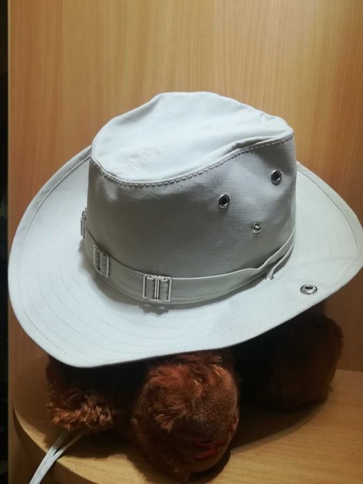 Продаю женскую, летнюю, коттоновую, ковбойскую шляпу  на шнурке. Р-57