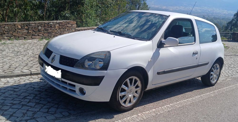 Renault clio diesel 5 lugares