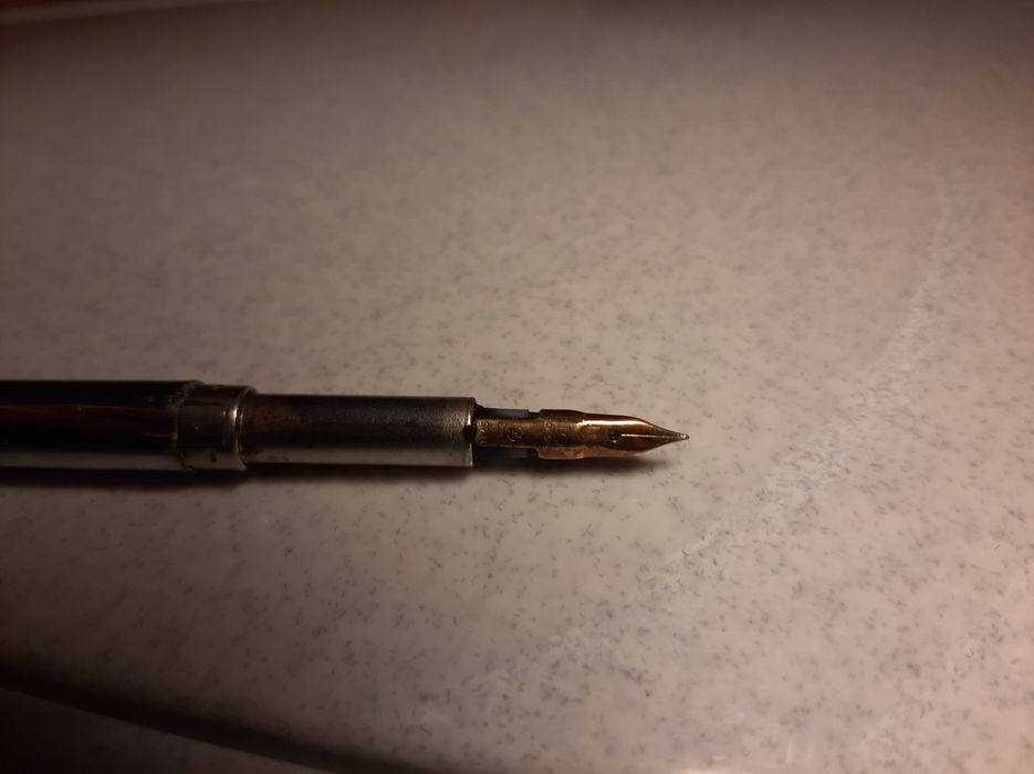 Caneta Pilot Capless c/Aparo Ouro de 14K. Ultra Rara