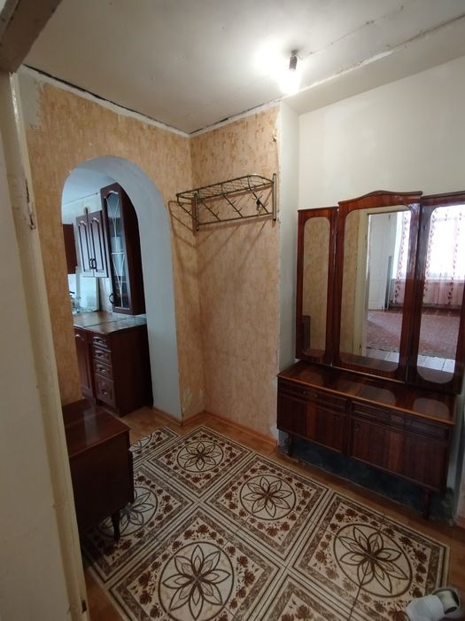 Продаж 2к  біля Обленерго на 2 поверсі