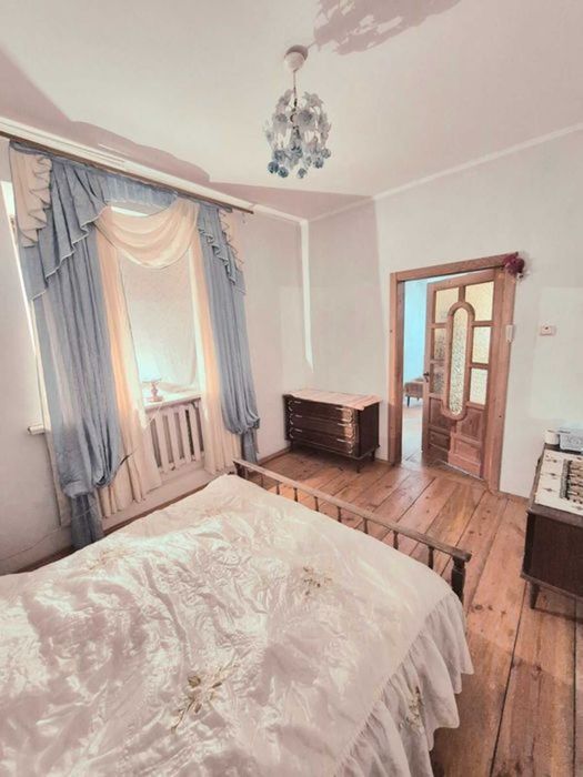 Продам добротний та міцний будинок в місті Бобринець.