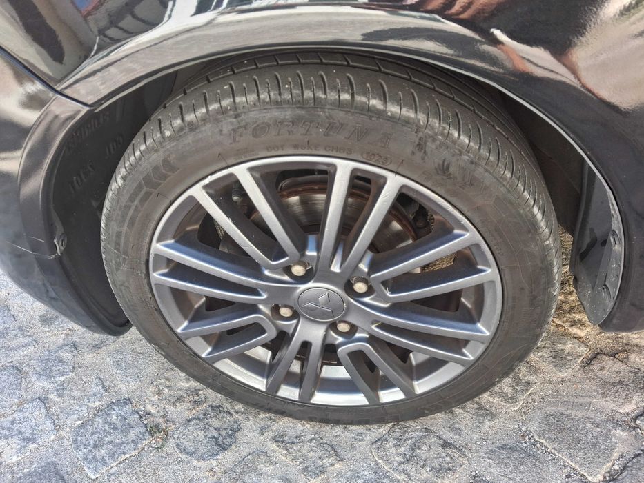 Mitsubishi Colt — fotografia 4