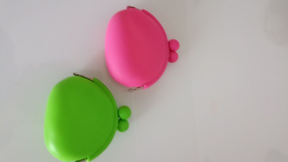 Porta moedas em silicone novos