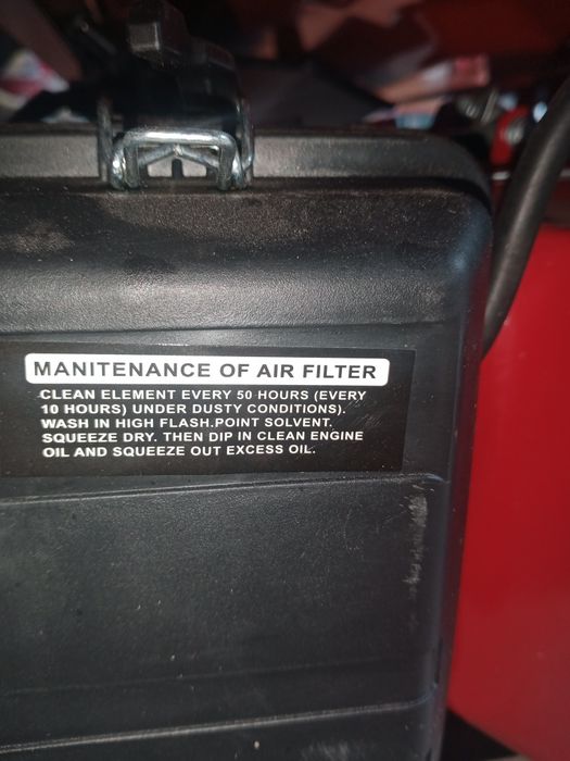 Бензиновий генератор Honda EM6500CXS