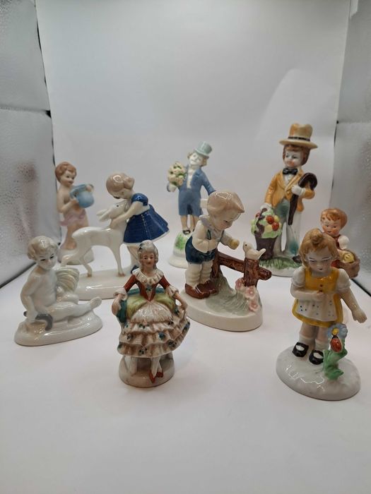 Статуэтка. Статуетка. Фарфоровая статуэтка.