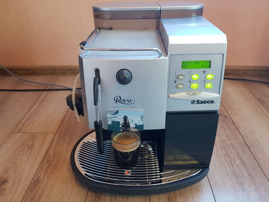Італійська  автоматична кавомашина SAECO ROYAL Cappuccino.