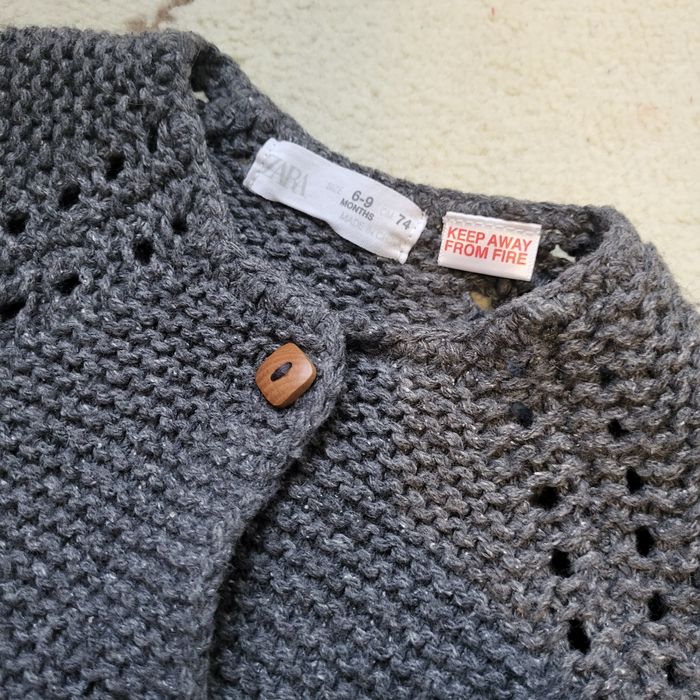 Sweterek z Zary,  74 cm