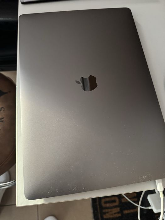 MacBook Pro 15” i7 touchbar 16gb - 2 TB