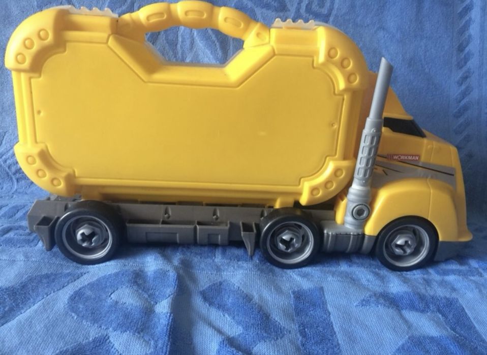 Дитяча іграшка машина з інструментами