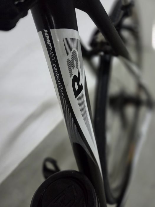 Bicicleta de estrada com quadro.em carbono Scott Addict R3 tamanho L