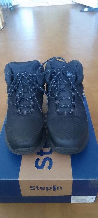 Продам зимові ботінки