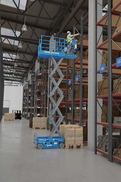 Podnośnik nożycowy elektryczny ,  Genie zwyżka 8 metrów