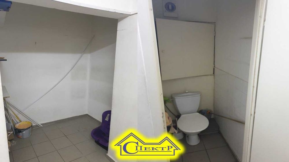 Макулан 38 кв.м. Червона лінія