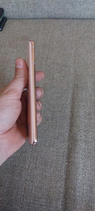 Телефон Samsung S21 8/128