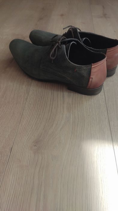 Ładne buty Lasocki rozmiar 42