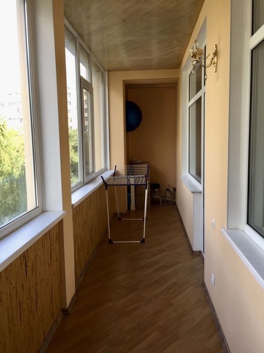 Оренда великогабаритної квартири  124 м.кв, у  Центрі, вул. Садова