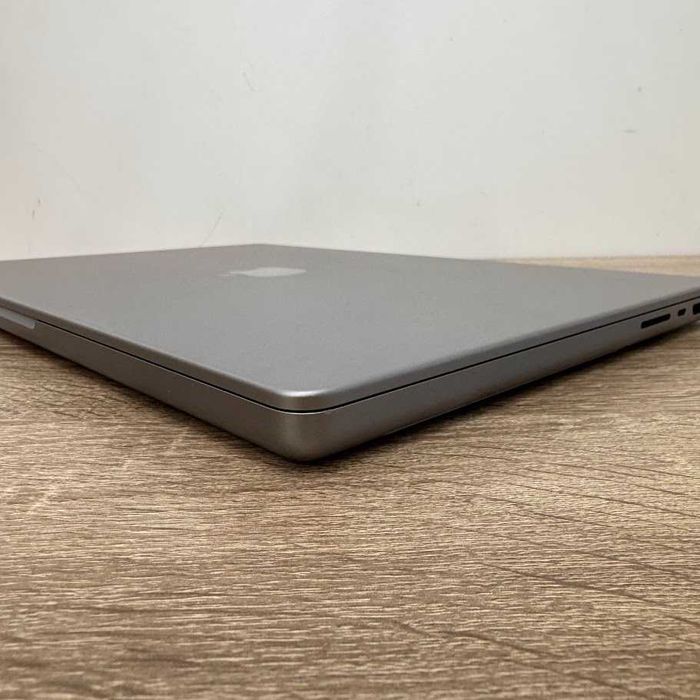 Macbook Pro 16" 2021 M1 Pro / 16Gb / SSD 512Gb акб:86% (M1372)