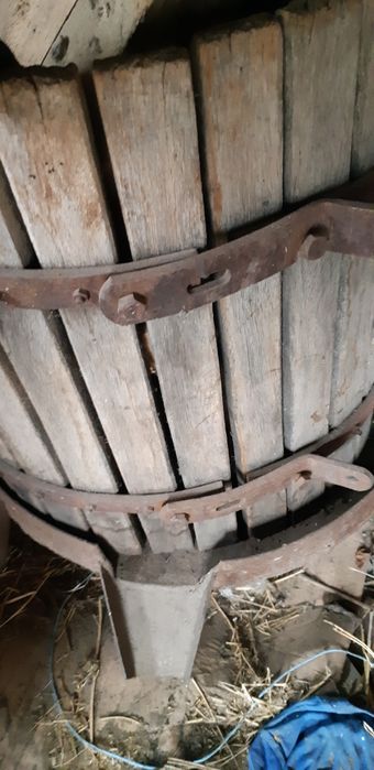 Прес-тязка для винограда