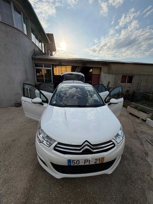 CITROËN C4 de garagem