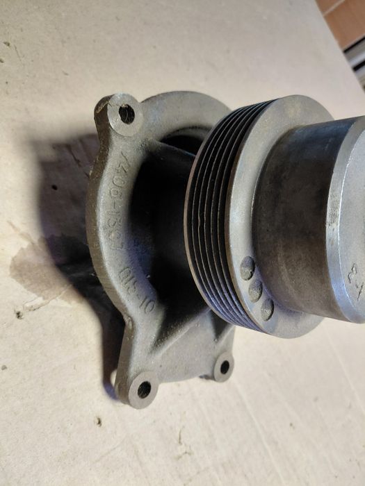 Помпа камаз 740.11-1307 010