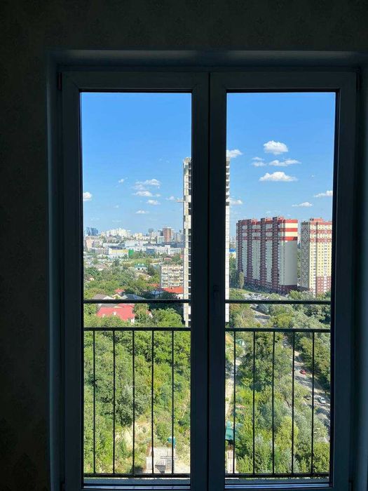 Продаж 2-кім.квартири  М Деміївська 5хв. вул.В.Брожка70 Без комісії