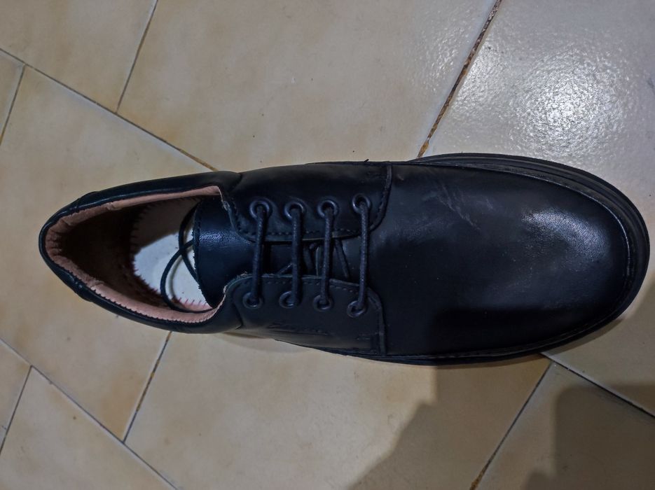 Sapatos casuais novos