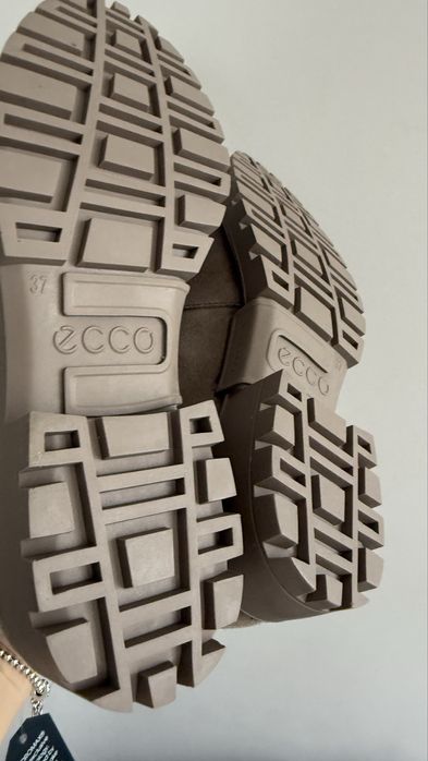 Розпродаж ЕССО натуральні на утепленнічеревички р.37